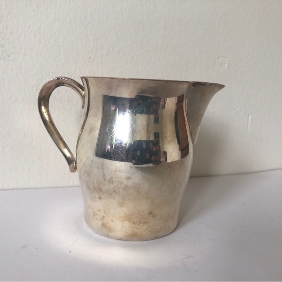 WM Rogers Paul Reverie Reproduced Silver plated creamer - Picture 2 of 7